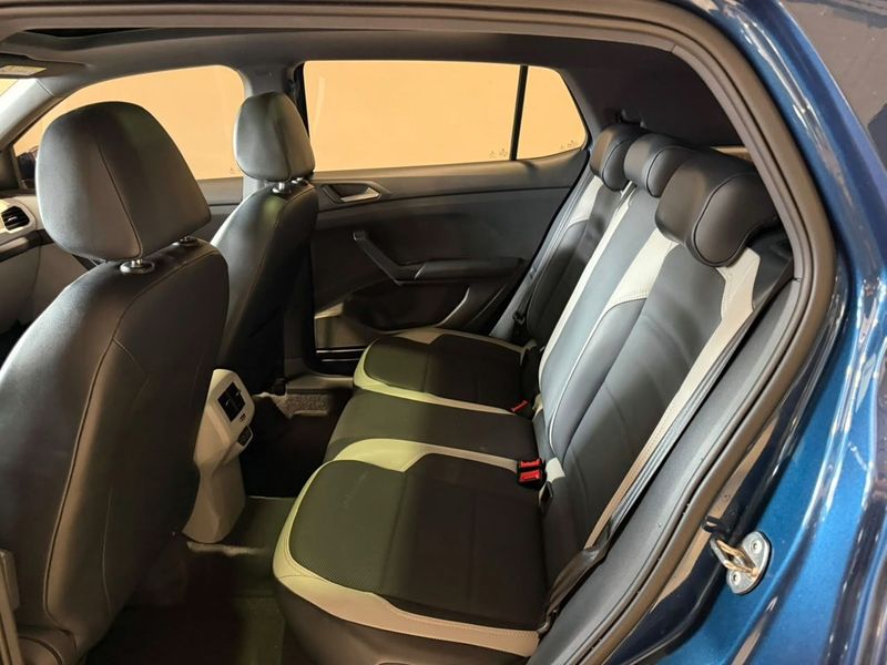 Volkswagen T-cross Highline 1.4 Tsi 16v 2021/2021 SIM VEÍCULOS PORTO ALEGRE / Carros no Vale Volkswagen T-cross Highline 1.4 Tsi 16v 2021/2021 SIM VEÍCULOS PORTO ALEGRE / Carros no Vale