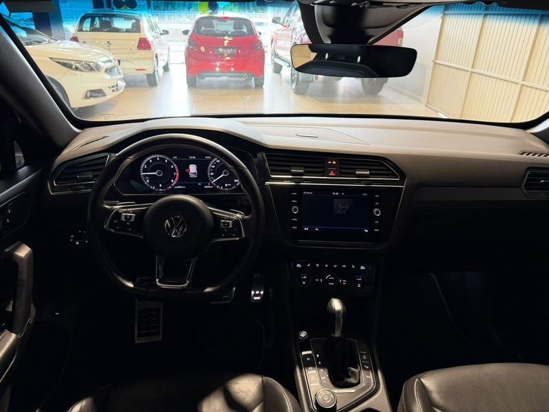 Volkswagen Tiguan Allspac Rline 350 Tsi 2.0 4×4 2018/2018 SIM VEÍCULOS PORTO ALEGRE / Carros no Vale Volkswagen Tiguan Allspac Rline 350 Tsi 2.0 4×4 2018/2018 SIM VEÍCULOS PORTO ALEGRE / Carros no Vale
