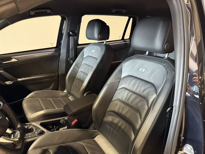 Volkswagen Tiguan Allspac Rline 350 Tsi 2.0 4×4 2018/2018 SIM VEÍCULOS PORTO ALEGRE / Carros no Vale Volkswagen Tiguan Allspac Rline 350 Tsi 2.0 4×4 2018/2018 SIM VEÍCULOS PORTO ALEGRE / Carros no Vale