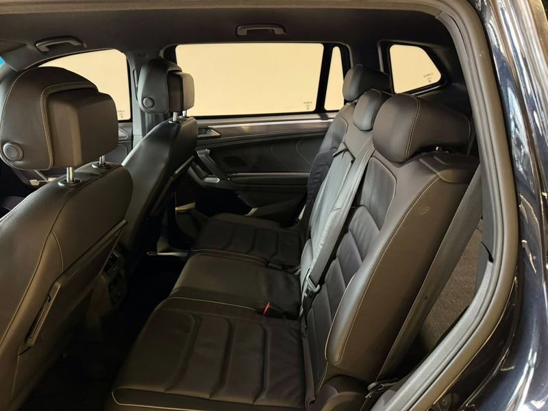 Volkswagen Tiguan Allspac Rline 350 Tsi 2.0 4×4 2018/2018 SIM VEÍCULOS PORTO ALEGRE / Carros no Vale Volkswagen Tiguan Allspac Rline 350 Tsi 2.0 4×4 2018/2018 SIM VEÍCULOS PORTO ALEGRE / Carros no Vale