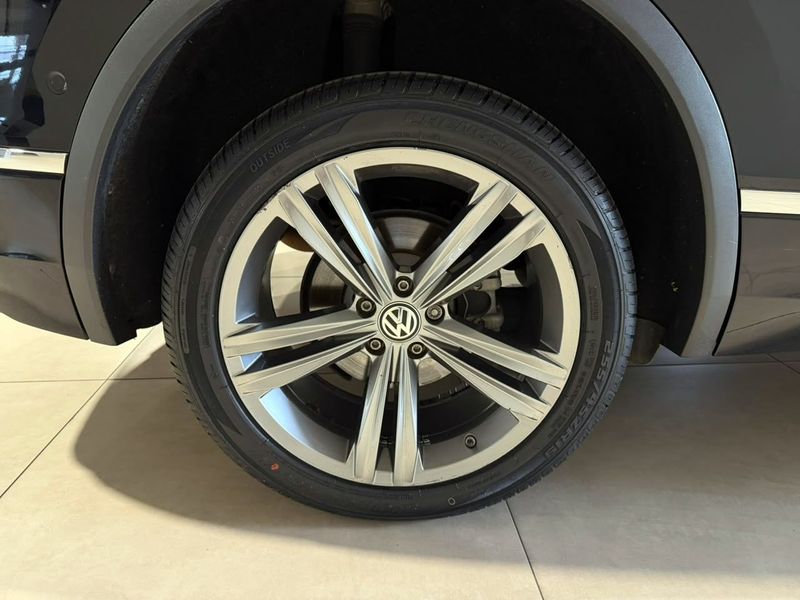 Volkswagen Tiguan Allspac Rline 350 Tsi 2.0 4×4 2018/2018 SIM VEÍCULOS PORTO ALEGRE / Carros no Vale Volkswagen Tiguan Allspac Rline 350 Tsi 2.0 4×4 2018/2018 SIM VEÍCULOS PORTO ALEGRE / Carros no Vale