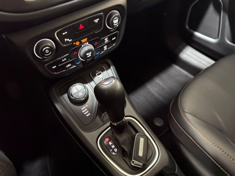 JEEP COMPASS 2.0 16V LONGITUDE 4X4 2020/2021 SUL SERRA MOTORS CAXIAS DO SUL / Carros no Vale