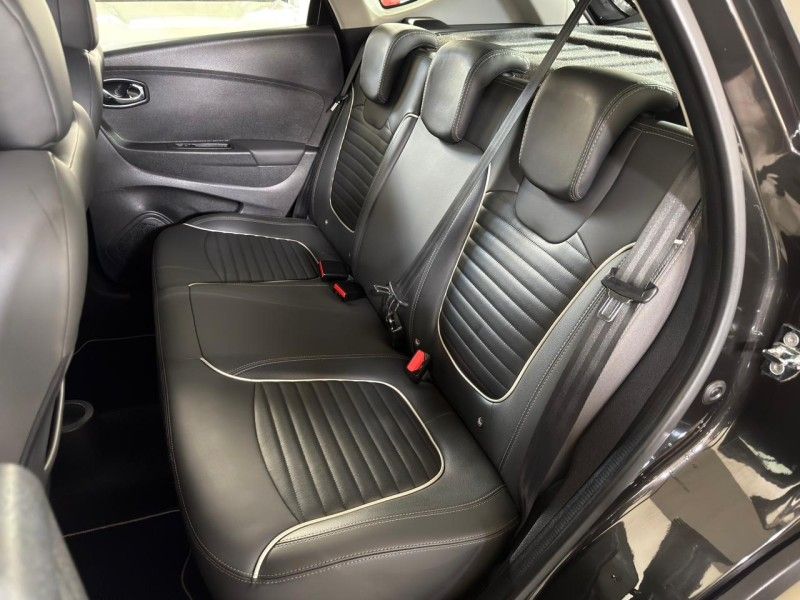 RENAULT CAPTUR 1.6 16V INTENSE 2018/2019 SUL SERRA MOTORS CAXIAS DO SUL / Carros no Vale