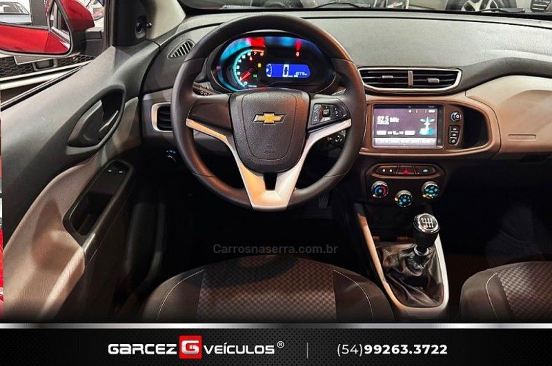 CHEVROLET ONIX 1.4 MPFI LT 8V 2017/2018 GARCEZ VEÍCULOS BENTO GONÇALVES / Carros no Vale