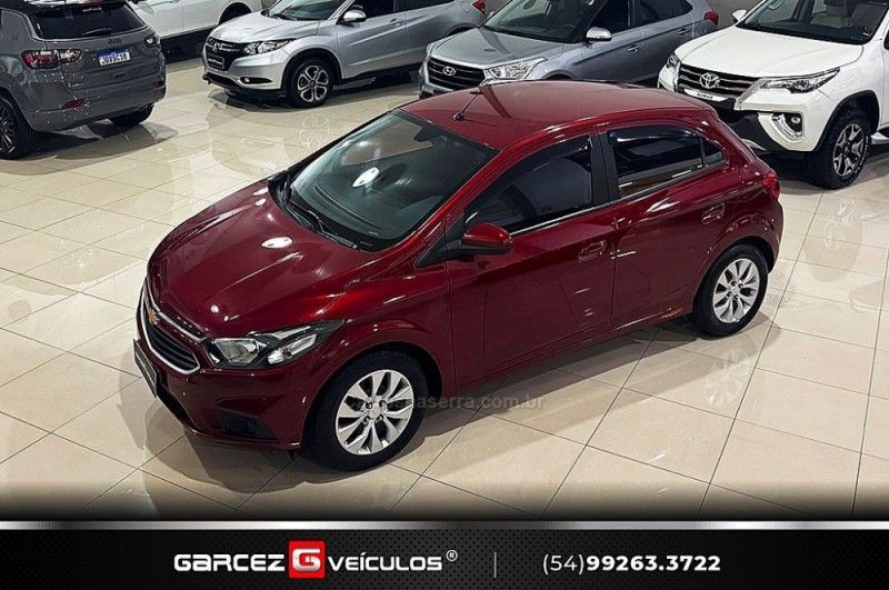 CHEVROLET ONIX 1.4 MPFI LT 8V 2017/2018 GARCEZ VEÍCULOS BENTO GONÇALVES / Carros no Vale
