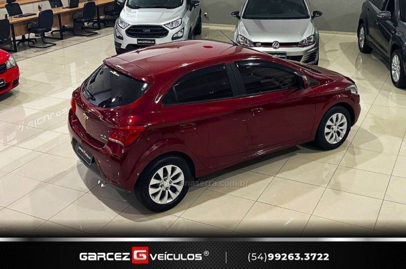CHEVROLET ONIX 1.4 MPFI LT 8V 2017/2018 GARCEZ VEÍCULOS BENTO GONÇALVES / Carros no Vale