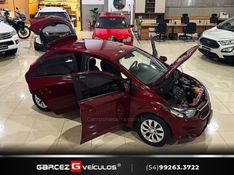 CHEVROLET ONIX 1.4 MPFI LT 8V 2017/2018 GARCEZ VEÍCULOS BENTO GONÇALVES / Carros no Vale