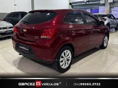 CHEVROLET ONIX 1.4 MPFI LT 8V 2017/2018 GARCEZ VEÍCULOS BENTO GONÇALVES / Carros no Vale