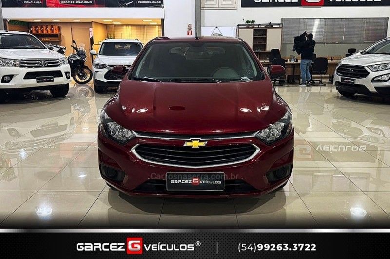 CHEVROLET ONIX 1.4 MPFI LT 8V 2017/2018 GARCEZ VEÍCULOS BENTO GONÇALVES / Carros no Vale