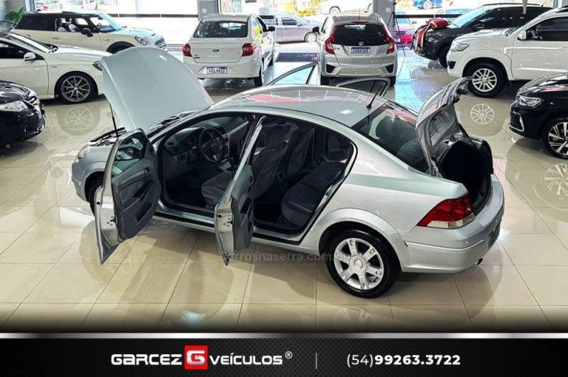CHEVROLET VECTRA 2.0 MPFI ELEGANCE 8V 2008/2009 GARCEZ VEÍCULOS BENTO GONÇALVES / Carros no Vale