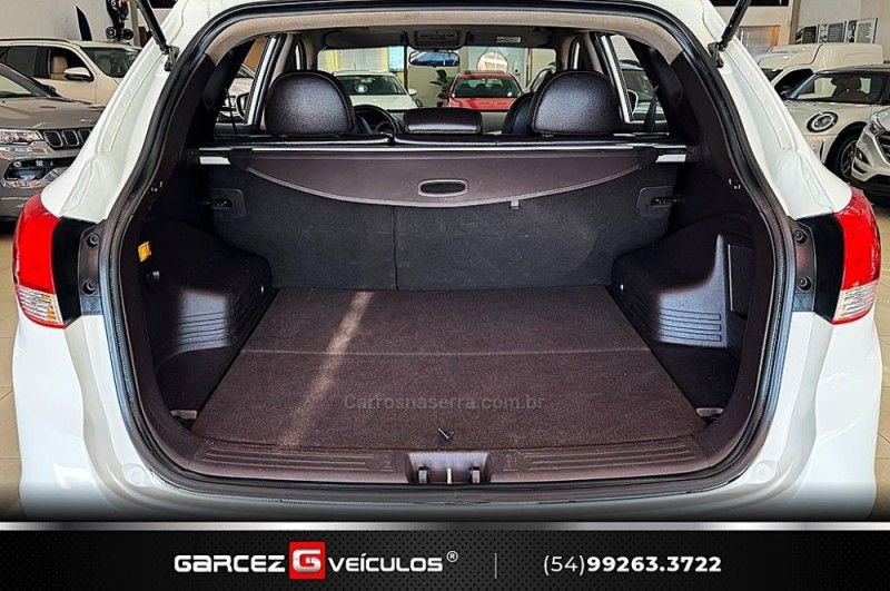 HYUNDAI IX35 2.0 MPI 4X2 16V 2012/2013 GARCEZ VEÍCULOS BENTO GONÇALVES / Carros no Vale