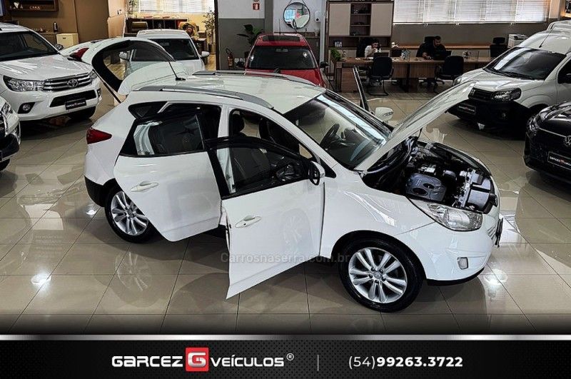 HYUNDAI IX35 2.0 MPI 4X2 16V 2012/2013 GARCEZ VEÍCULOS BENTO GONÇALVES / Carros no Vale