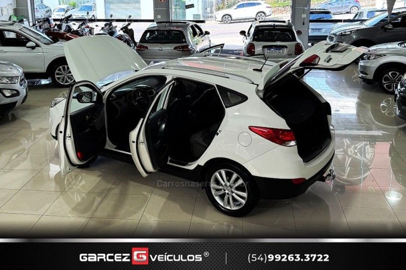 HYUNDAI IX35 2.0 MPI 4X2 16V 2012/2013 GARCEZ VEÍCULOS BENTO GONÇALVES / Carros no Vale