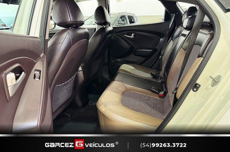 HYUNDAI IX35 2.0 MPI 4X2 16V 2012/2013 GARCEZ VEÍCULOS BENTO GONÇALVES / Carros no Vale