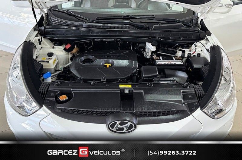 HYUNDAI IX35 2.0 MPI 4X2 16V 2012/2013 GARCEZ VEÍCULOS BENTO GONÇALVES / Carros no Vale