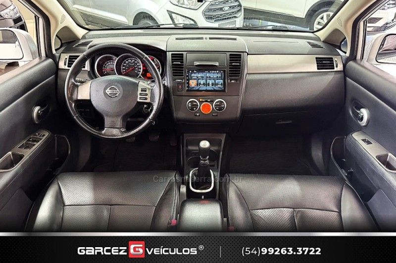 NISSAN TIIDA 1.8 SL 16V 2010/2011 GARCEZ VEÍCULOS BENTO GONÇALVES / Carros no Vale NISSAN TIIDA 1.8 SL 16V 2010/2011 GARCEZ VEÍCULOS BENTO GONÇALVES / Carros no Vale