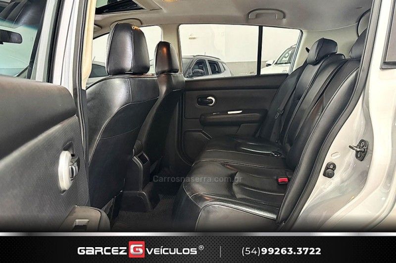 NISSAN TIIDA 1.8 SL 16V 2010/2011 GARCEZ VEÍCULOS BENTO GONÇALVES / Carros no Vale NISSAN TIIDA 1.8 SL 16V 2010/2011 GARCEZ VEÍCULOS BENTO GONÇALVES / Carros no Vale