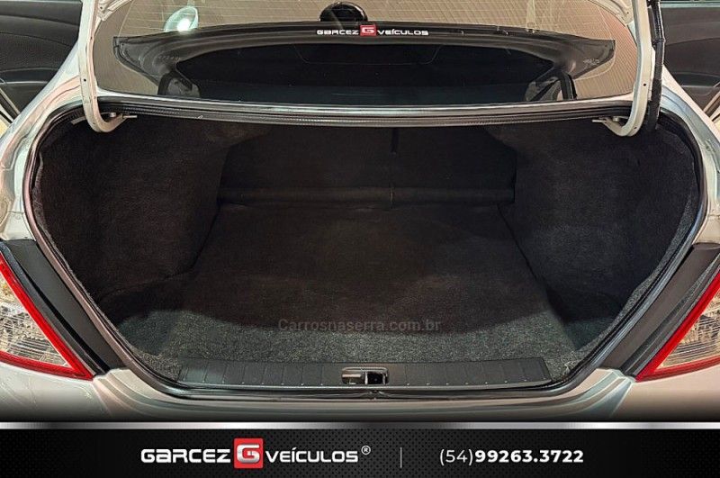 NISSAN VERSA 1.6 16V SL 2014/2014 GARCEZ VEÍCULOS BENTO GONÇALVES / Carros no Vale NISSAN VERSA 1.6 16V SL 2014/2014 GARCEZ VEÍCULOS BENTO GONÇALVES / Carros no Vale