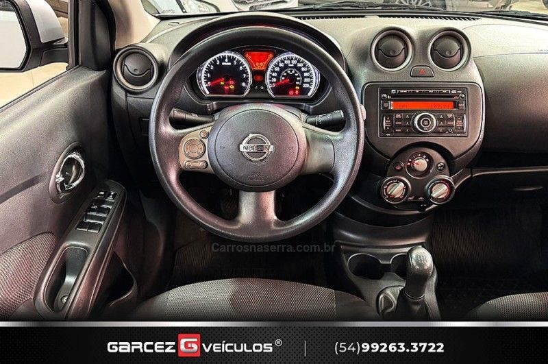 NISSAN VERSA 1.6 16V SL 2014/2014 GARCEZ VEÍCULOS BENTO GONÇALVES / Carros no Vale NISSAN VERSA 1.6 16V SL 2014/2014 GARCEZ VEÍCULOS BENTO GONÇALVES / Carros no Vale
