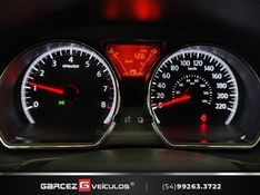 NISSAN VERSA 1.6 16V SL 2014/2014 GARCEZ VEÍCULOS BENTO GONÇALVES / Carros no Vale