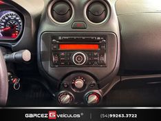 NISSAN VERSA 1.6 16V SL 2014/2014 GARCEZ VEÍCULOS BENTO GONÇALVES / Carros no Vale