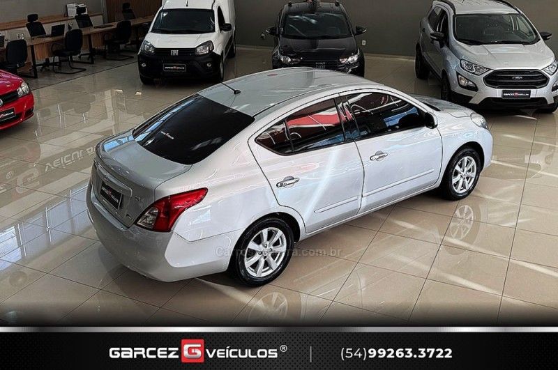 NISSAN VERSA 1.6 16V SL 2014/2014 GARCEZ VEÍCULOS BENTO GONÇALVES / Carros no Vale NISSAN VERSA 1.6 16V SL 2014/2014 GARCEZ VEÍCULOS BENTO GONÇALVES / Carros no Vale