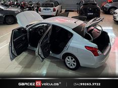 NISSAN VERSA 1.6 16V SL 2014/2014 GARCEZ VEÍCULOS BENTO GONÇALVES / Carros no Vale