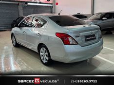 NISSAN VERSA 1.6 16V SL 2014/2014 GARCEZ VEÍCULOS BENTO GONÇALVES / Carros no Vale