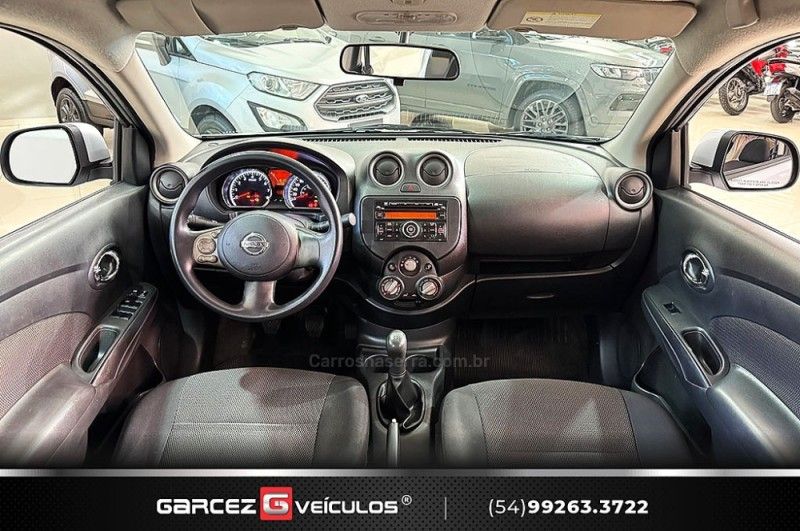 NISSAN VERSA 1.6 16V SL 2014/2014 GARCEZ VEÍCULOS BENTO GONÇALVES / Carros no Vale NISSAN VERSA 1.6 16V SL 2014/2014 GARCEZ VEÍCULOS BENTO GONÇALVES / Carros no Vale