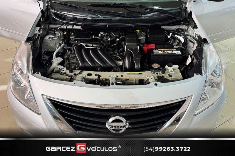 NISSAN VERSA 1.6 16V SL 2014/2014 GARCEZ VEÍCULOS BENTO GONÇALVES / Carros no Vale NISSAN VERSA 1.6 16V SL 2014/2014 GARCEZ VEÍCULOS BENTO GONÇALVES / Carros no Vale