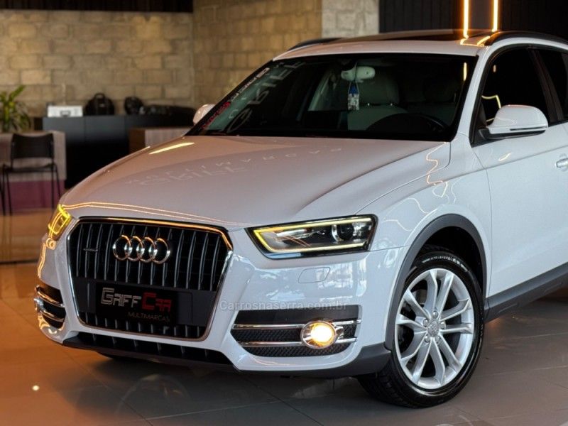 AUDI Q3 2.0 TFSI QUATTRO S TRONIC 2014/2014 GRIFFCAR MULTIMARCAS DOIS IRMÃOS / Carros no Vale