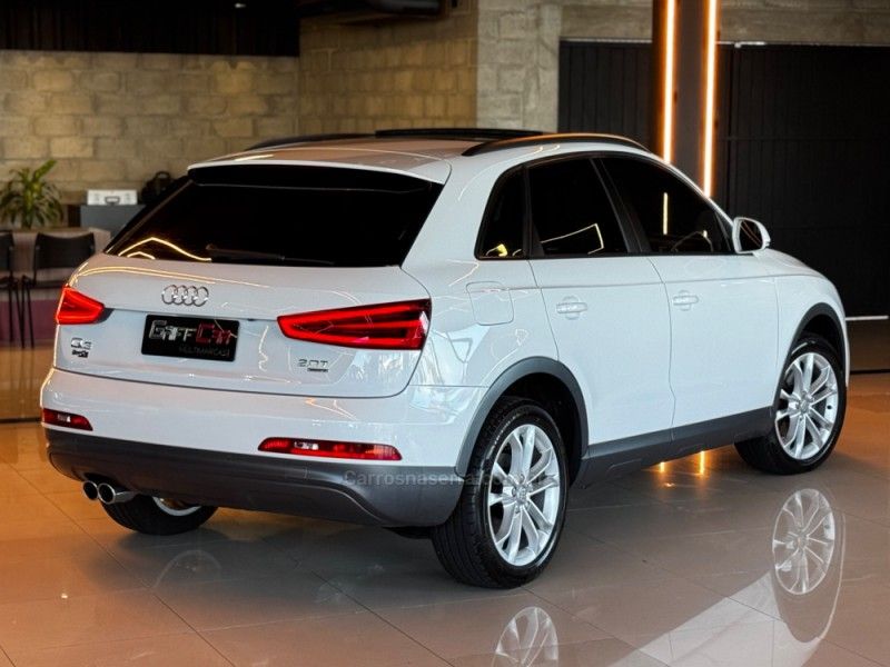 AUDI Q3 2.0 TFSI QUATTRO S TRONIC 2014/2014 GRIFFCAR MULTIMARCAS DOIS IRMÃOS / Carros no Vale