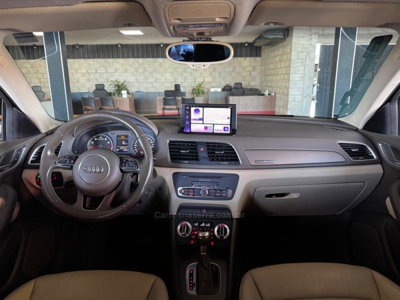 AUDI Q3 2.0 TFSI QUATTRO S TRONIC 2014/2014 GRIFFCAR MULTIMARCAS DOIS IRMÃOS / Carros no Vale