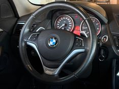 BMW X1 2.0 SDRIVE20I M SPORT ACTIVEFLEX 25 ANOS 16V TURBO 2015/2015 GRIFFCAR MULTIMARCAS DOIS IRMÃOS / Carros no Vale