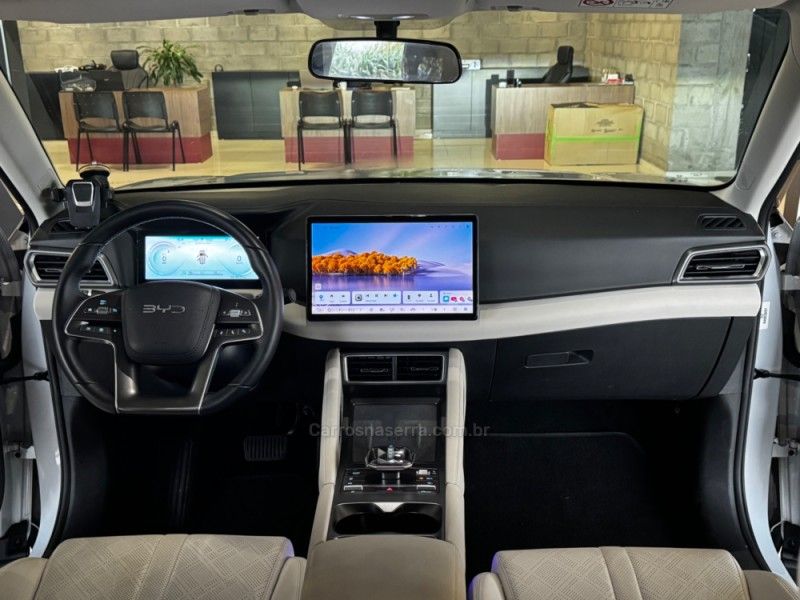 BYD YUAN PRO 45,1 KW ELÉTRICO 2025/2025 GRIFFCAR MULTIMARCAS DOIS IRMÃOS / Carros no Vale