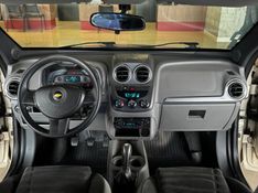 CHEVROLET AGILE 1.4 MPFI LTZ 8V 2013/2013 GRIFFCAR MULTIMARCAS DOIS IRMÃOS / Carros no Vale