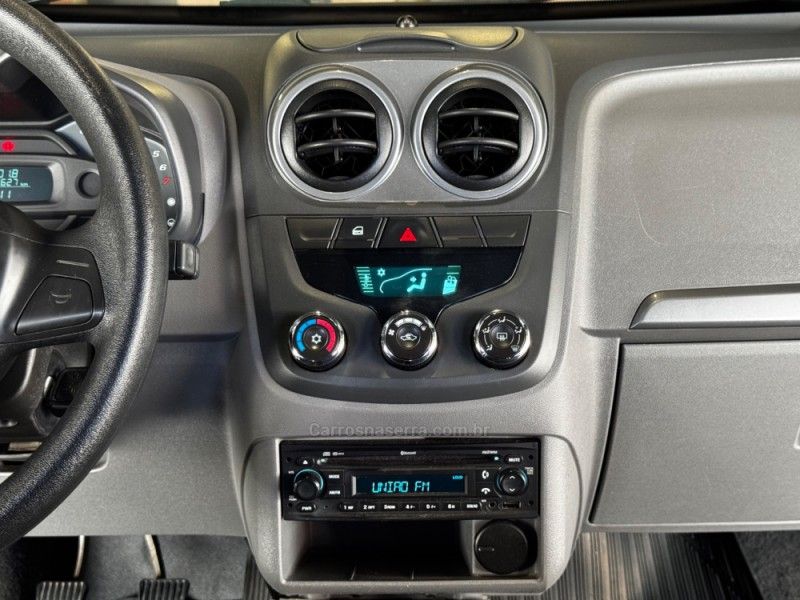 CHEVROLET AGILE 1.4 MPFI LTZ 8V 2013/2013 GRIFFCAR MULTIMARCAS DOIS IRMÃOS / Carros no Vale