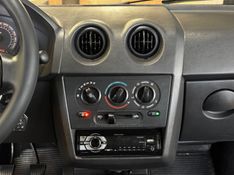 CHEVROLET CELTA 1.0 MPFI SPIRIT 8V 2011/2011 GRIFFCAR MULTIMARCAS DOIS IRMÃOS / Carros no Vale