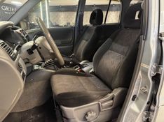 CHEVROLET TRACKER 2.0 4X4 16V 2008/2008 GRIFFCAR MULTIMARCAS DOIS IRMÃOS / Carros no Vale