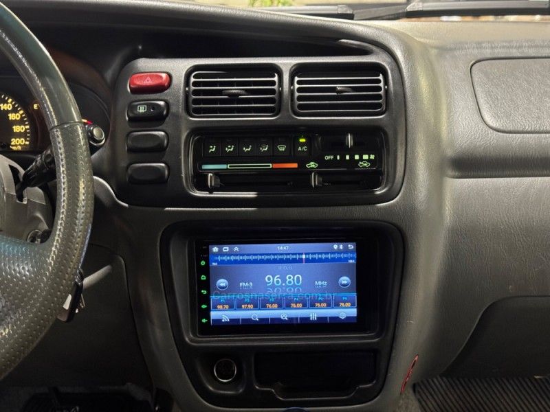 CHEVROLET TRACKER 2.0 4X4 16V 2008/2008 GRIFFCAR MULTIMARCAS DOIS IRMÃOS / Carros no Vale