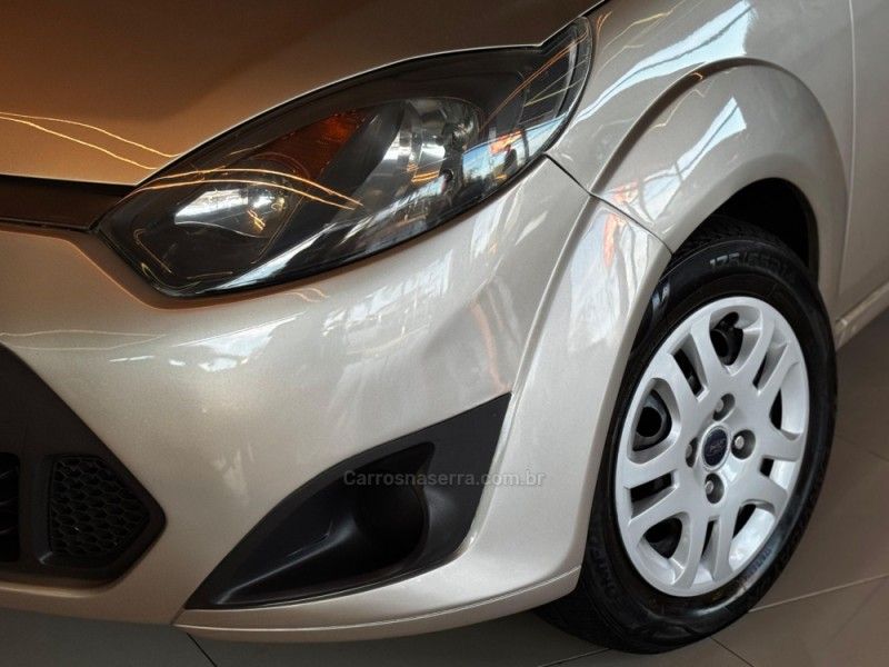 FORD FIESTA 1.0 MPI CLASS HATCH 8V 2011/2011 GRIFFCAR MULTIMARCAS DOIS IRMÃOS / Carros no Vale