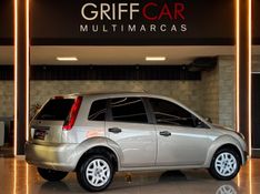 FORD FIESTA 1.0 MPI CLASS HATCH 8V 2011/2011 GRIFFCAR MULTIMARCAS DOIS IRMÃOS / Carros no Vale