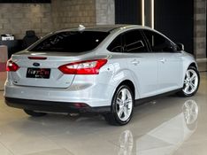 FORD FOCUS 2.0 16V 2014/2014 GRIFFCAR MULTIMARCAS DOIS IRMÃOS / Carros no Vale
