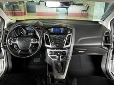 FORD FOCUS 2.0 16V 2014/2014 GRIFFCAR MULTIMARCAS DOIS IRMÃOS / Carros no Vale
