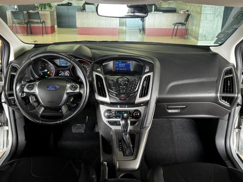 FORD FOCUS 2.0 16V 2014/2014 GRIFFCAR MULTIMARCAS DOIS IRMÃOS / Carros no Vale FORD FOCUS 2.0 16V 2014/2014 GRIFFCAR MULTIMARCAS DOIS IRMÃOS / Carros no Vale