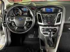 FORD FOCUS 2.0 16V 2014/2014 GRIFFCAR MULTIMARCAS DOIS IRMÃOS / Carros no Vale