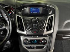 FORD FOCUS 2.0 16V 2014/2014 GRIFFCAR MULTIMARCAS DOIS IRMÃOS / Carros no Vale