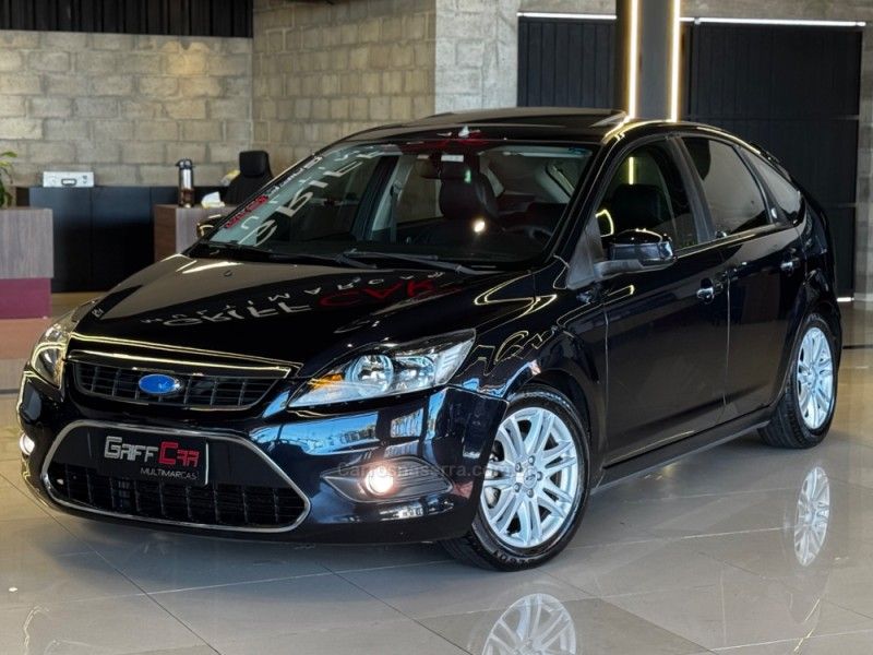 FORD FOCUS 2.0 GHIA 16V 2010/2011 GRIFFCAR MULTIMARCAS DOIS IRMÃOS / Carros no Vale FORD FOCUS 2.0 GHIA 16V 2010/2011 GRIFFCAR MULTIMARCAS DOIS IRMÃOS / Carros no Vale