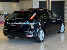 FORD FOCUS 2.0 GHIA 16V 2010/2011 GRIFFCAR MULTIMARCAS DOIS IRMÃOS / Carros no Vale