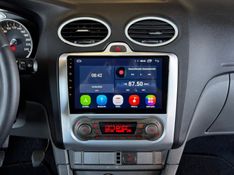 FORD FOCUS 2.0 GHIA 16V 2010/2011 GRIFFCAR MULTIMARCAS DOIS IRMÃOS / Carros no Vale